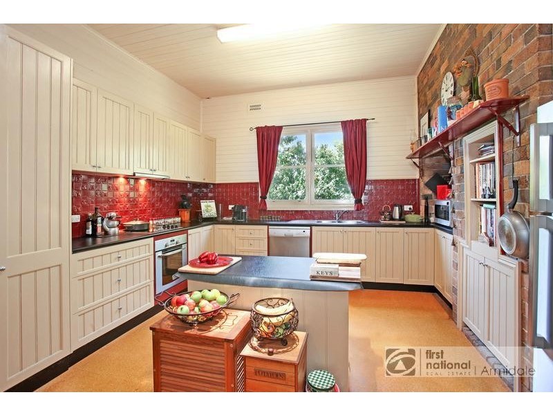 220 Donnelly Street, Armidale NSW 2350