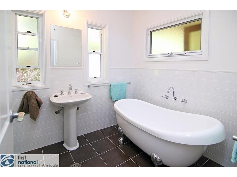 43 Salsibury Street, Uralla NSW 2358