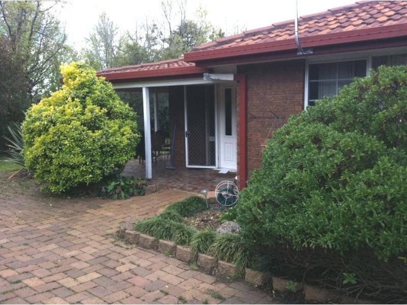 19 White Avenue, Armidale NSW 2350