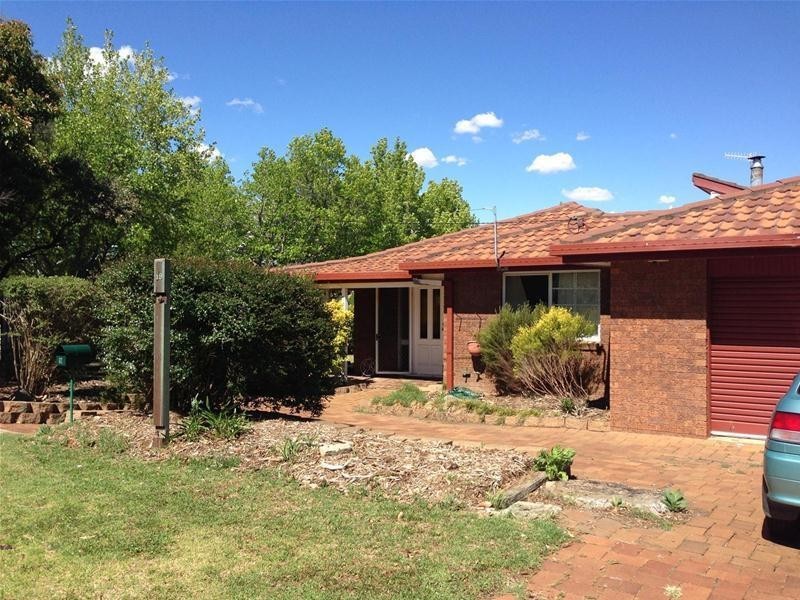 19 White Avenue, Armidale NSW 2350
