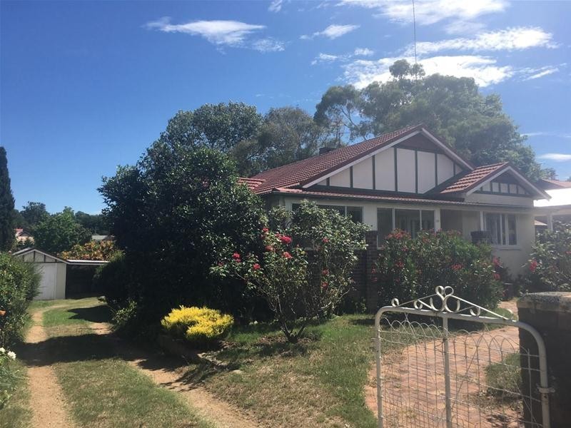 130 Barney Street, Armidale NSW 2350