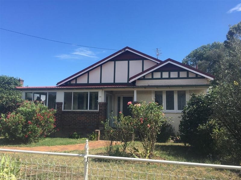 130 Barney Street, Armidale NSW 2350