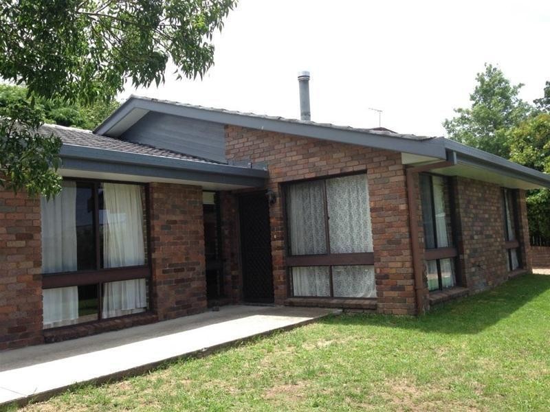 9 Yallambee Avenue, Armidale NSW 2350