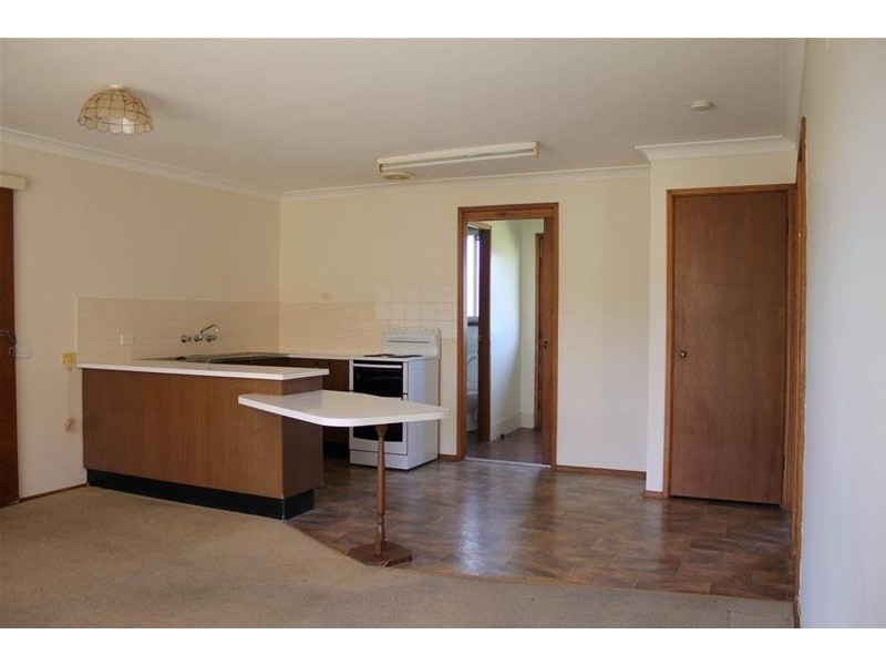 1/2 Robina Crescent, Armidale NSW 2350