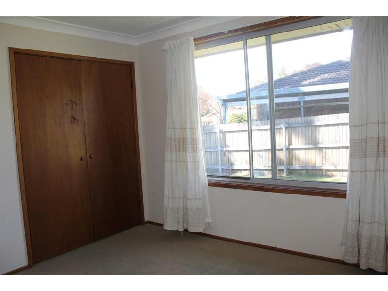 1/2 Robina Crescent, Armidale NSW 2350