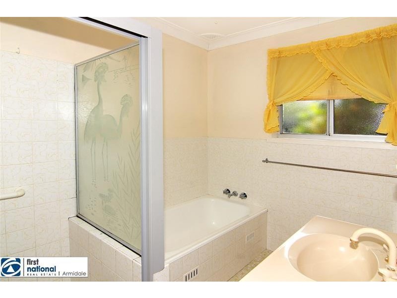 13 Bowman Avenue, Armidale NSW 2350