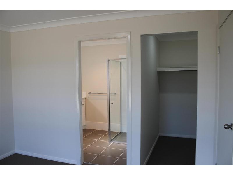 1/18 Lara Avenue, Armidale NSW 2350