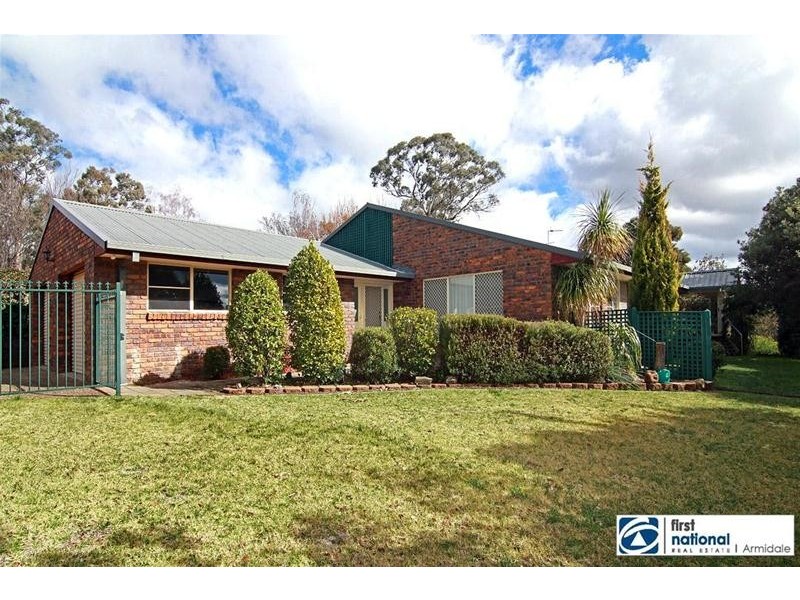 2 Carlow Close, Armidale NSW 2350