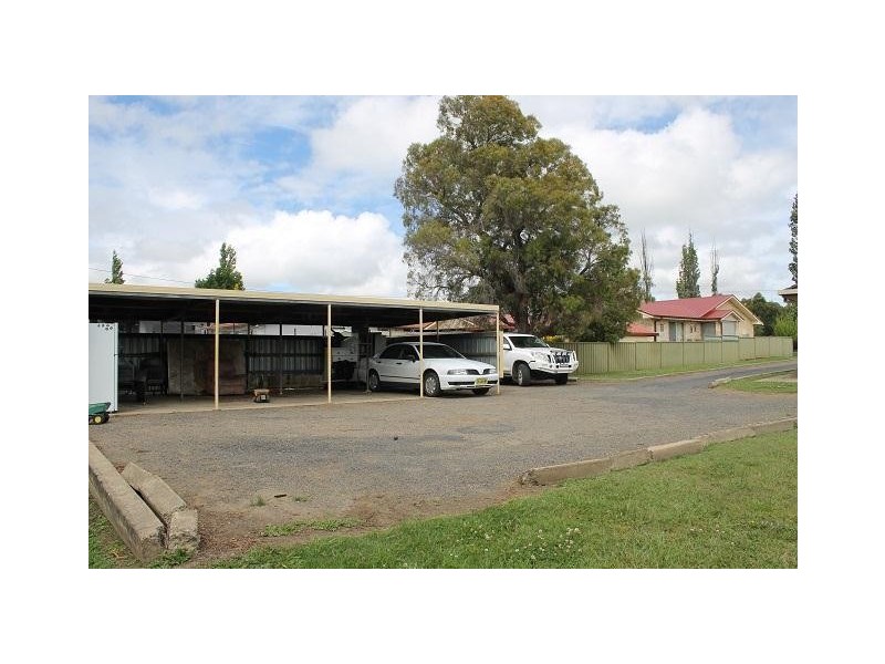 79 Canambe Street, Armidale NSW 2350