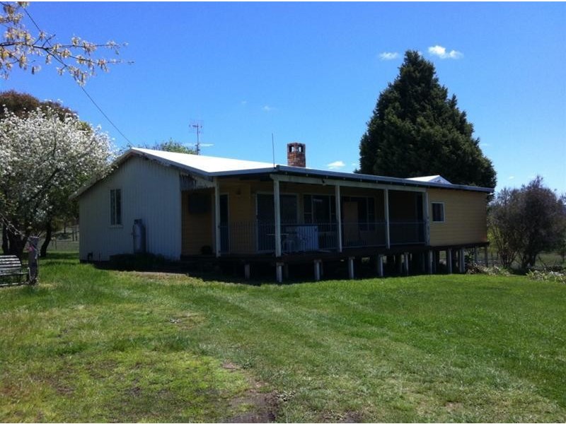 Herbert Park Road, Armidale NSW 2350