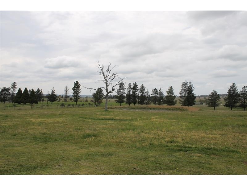 73 Fosters Road, Armidale NSW 2350