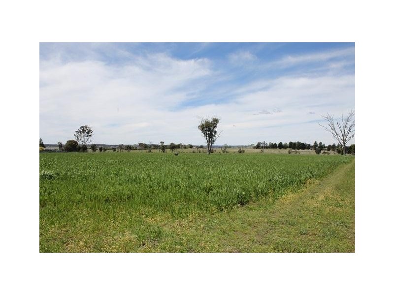 73 Fosters Road, Armidale NSW 2350