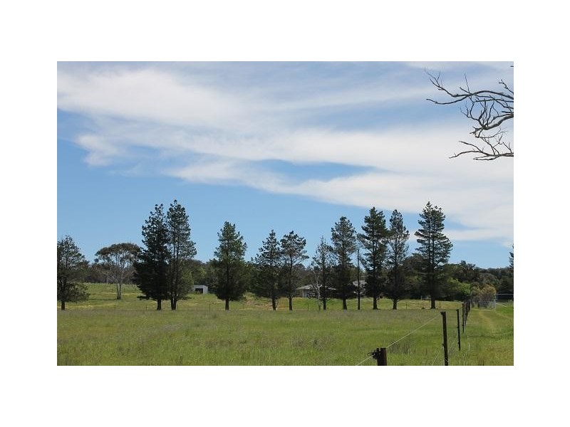 73 Fosters Road, Armidale NSW 2350