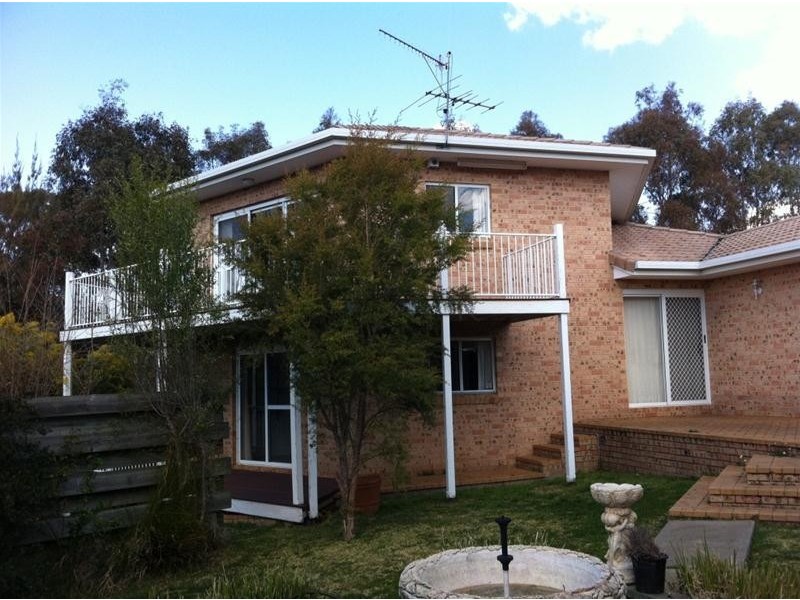 6 Merino Terrace, Armidale NSW 2350