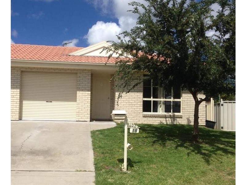 1/16 Conningdale Crescent, Armidale NSW 2350