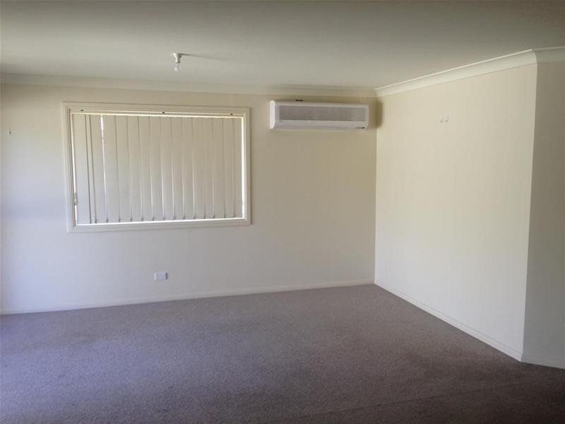 1/16 Conningdale Crescent, Armidale NSW 2350