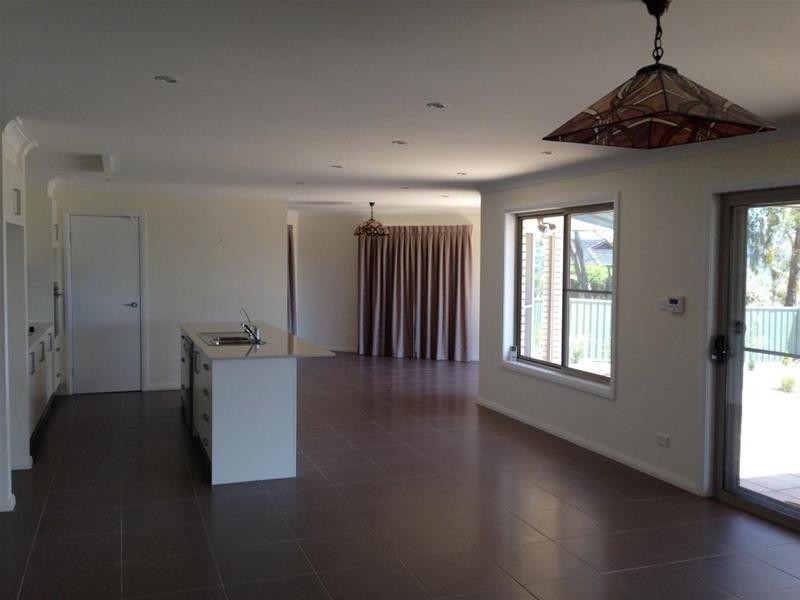 12 Hardman Close, Armidale NSW 2350