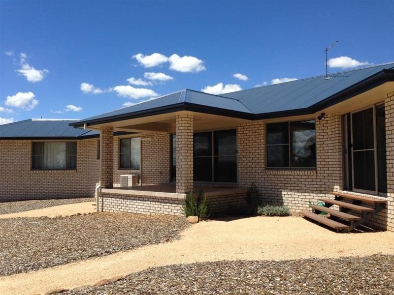 12 Hardman Close, Armidale NSW 2350