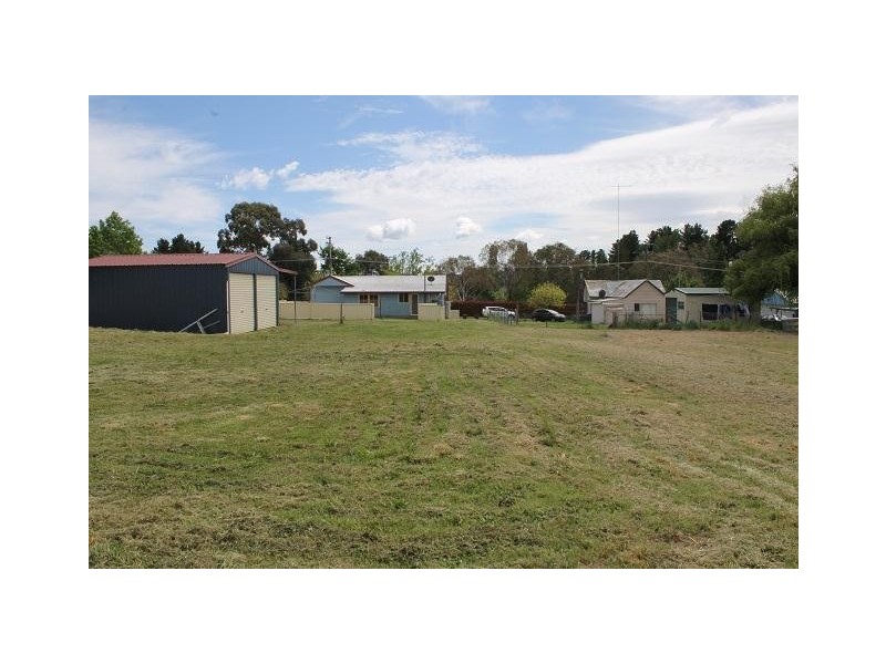 4-6 Rowan Avenue, Uralla NSW 2358