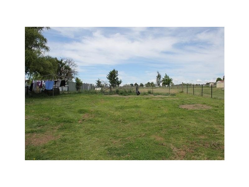 4-6 Rowan Avenue, Uralla NSW 2358