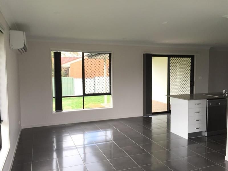 8 Dale Crescent, Armidale NSW 2350