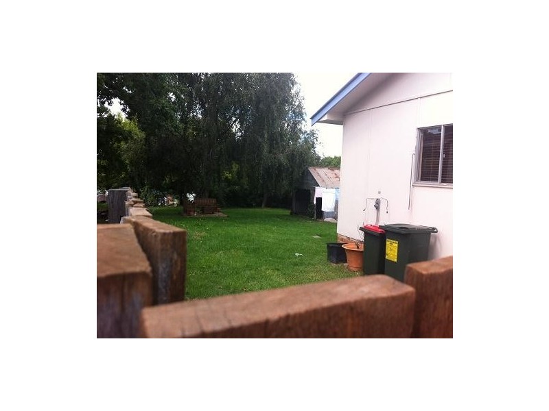 11 Park Street, Uralla NSW 2358