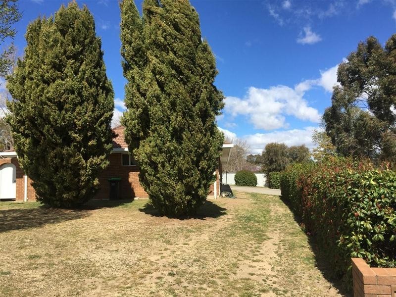 1/19 Verna Close, Armidale NSW 2350