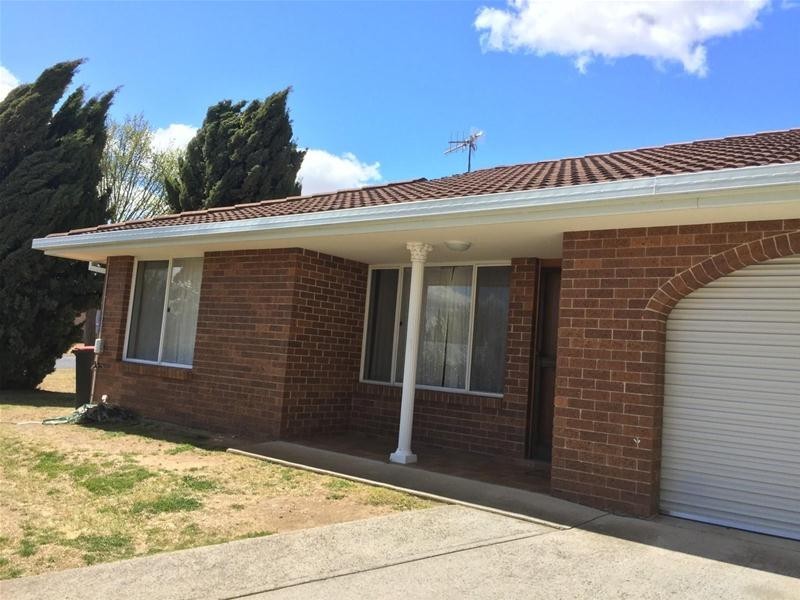 1/19 Verna Close, Armidale NSW 2350