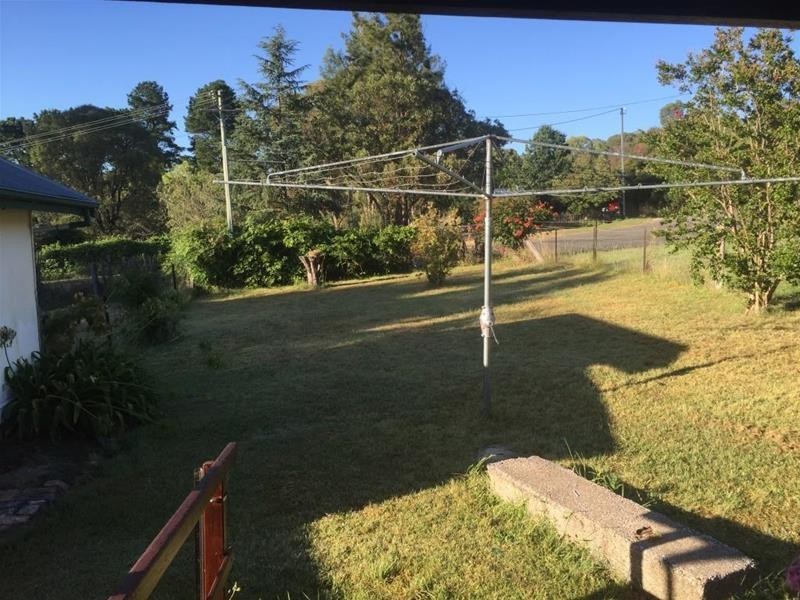 17 Sattlers Road, Armidale NSW 2350