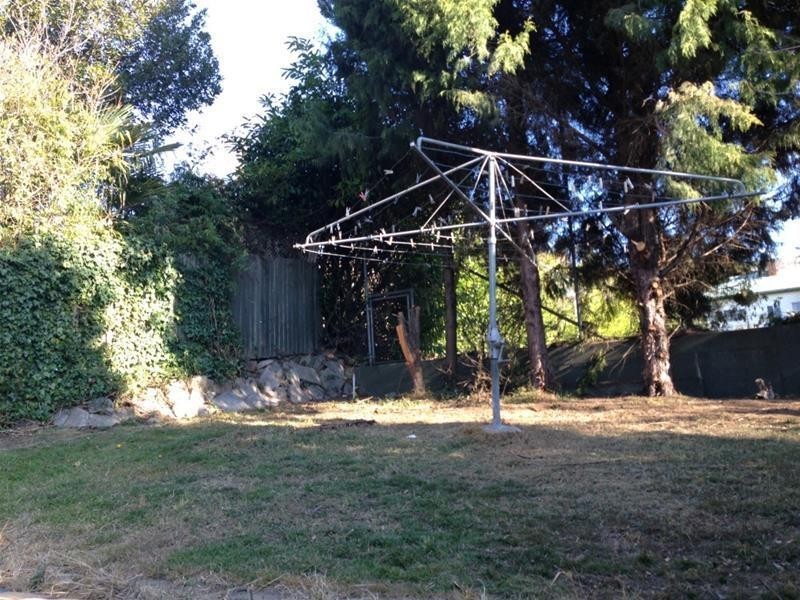 2 Reginald Avenue, Armidale NSW 2350