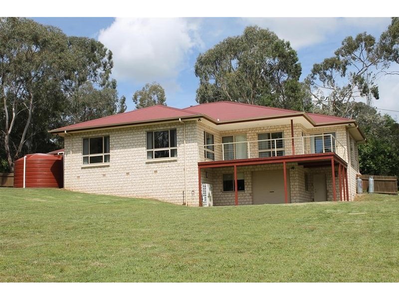 7 Hillview Road, Armidale NSW 2350