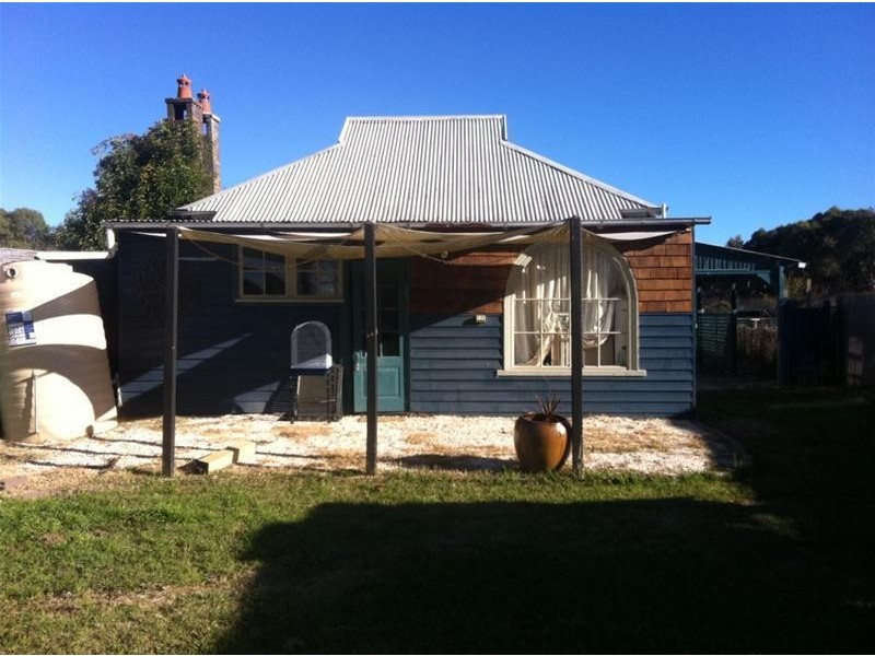 33 Claude Street, Armidale NSW 2350