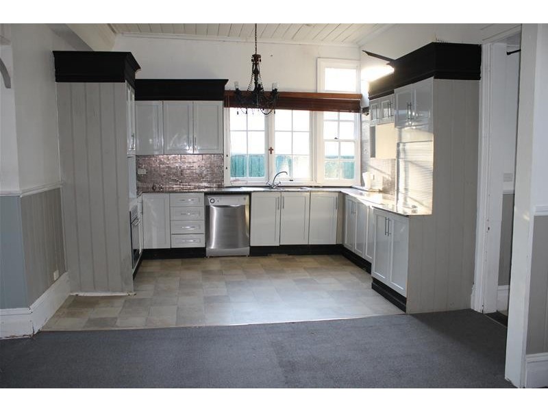 33 Claude Street, Armidale NSW 2350