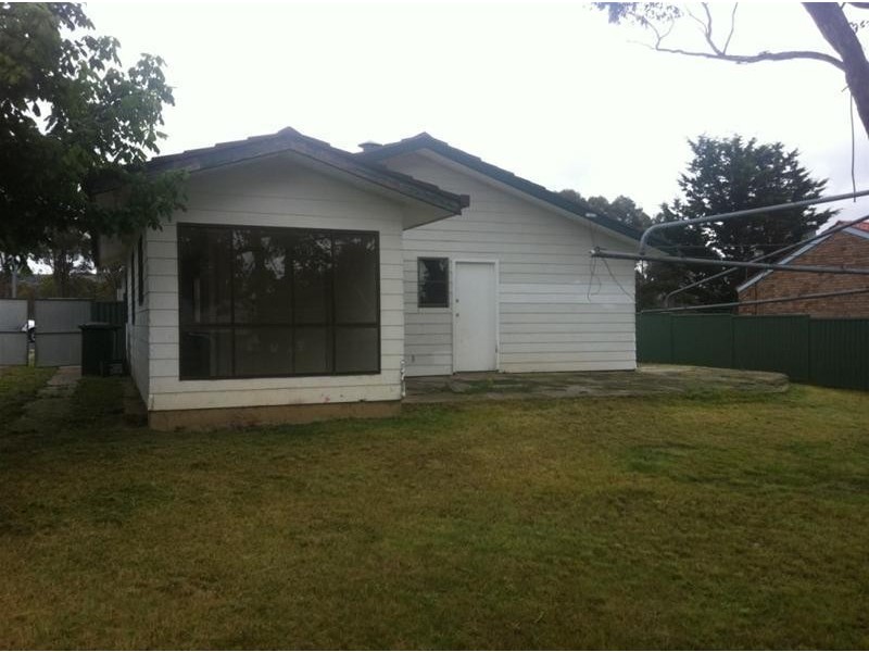 5 Parry Parade, Armidale NSW 2350