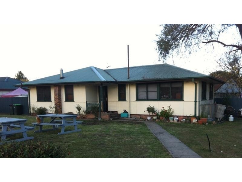 19 Jones Avenue, Armidale NSW 2350