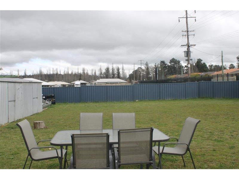 2 Alahna Drive, Armidale NSW 2350