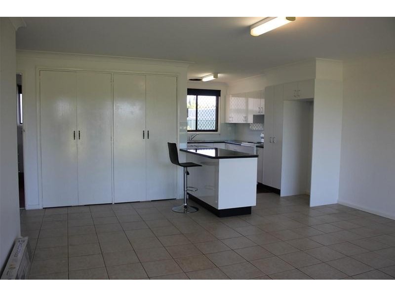 2/82 Douglas Street, Armidale NSW 2350