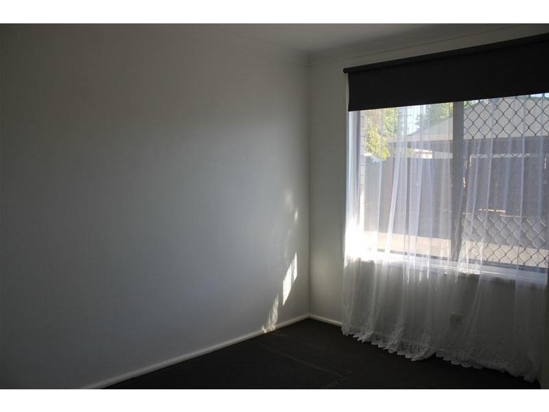 2/82 Douglas Street, Armidale NSW 2350