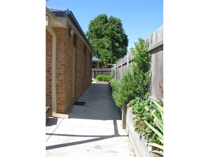 104a Donnelly Street, Armidale NSW 2350