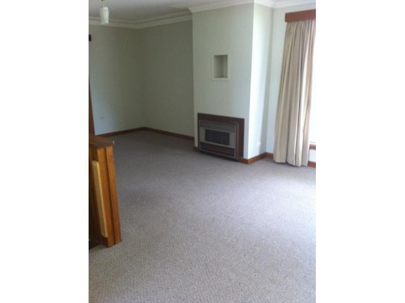 19 Hargrave Street, Armidale NSW 2350