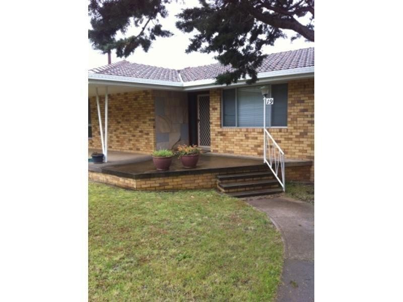 19 Hargrave Street, Armidale NSW 2350