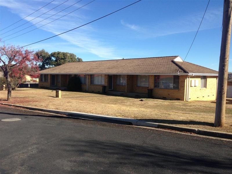 1/26 Glass Street, Armidale NSW 2350
