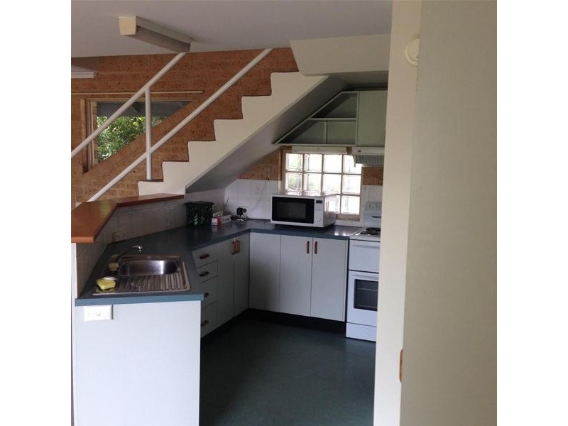 2/1A St Cuthbert’s Avenue, Armidale NSW 2350