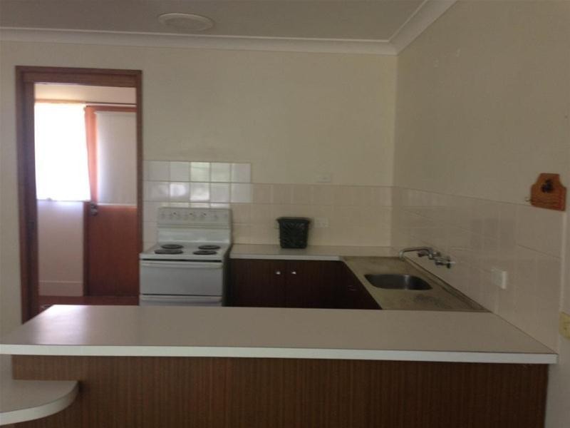 2/2 Robina Crescent, Armidale NSW 2350