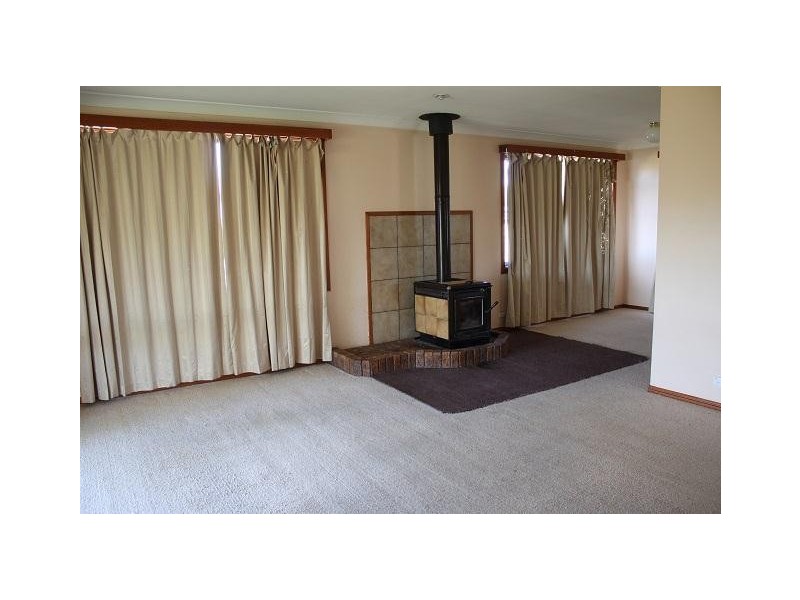 3 Kilcoy Close, Armidale NSW 2350