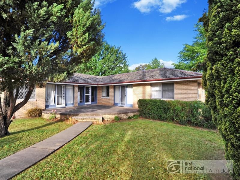 79 Queen Elizabeth Drive, Armidale NSW 2350