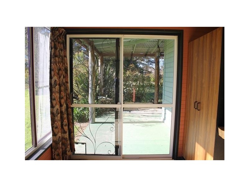 63 Rowan Avenue, Uralla NSW 2358