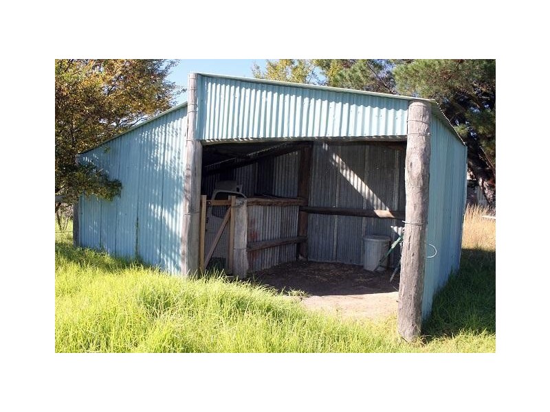 63 Rowan Avenue, Uralla NSW 2358