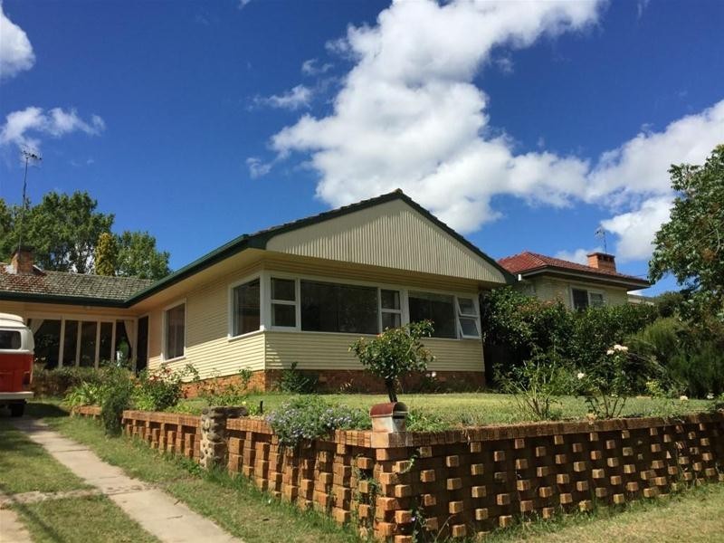 127 Kirkwood Street, Armidale NSW 2350