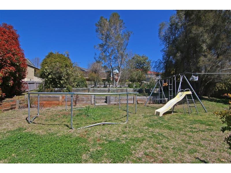 6 Donegal Terrace, Armidale NSW 2350
